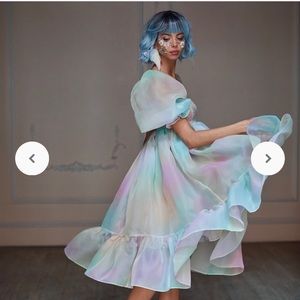 Selkie Rainbow French Puff 4x